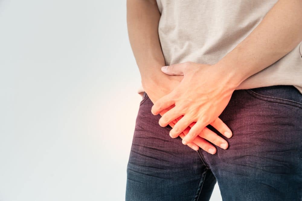 A man with testicular pain